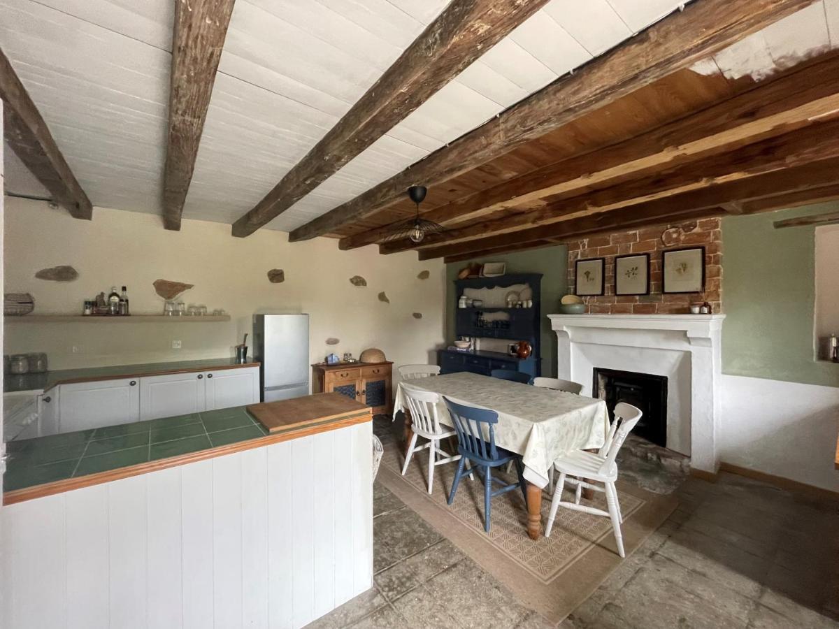 Beautiful Cottage With Private Plunge Pool/Hot Tub - 40 Mins From Puy Du Fou La Chapelle-Saint-Etienne المظهر الخارجي الصورة
